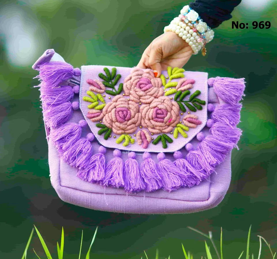 Hand-embroidered tassel jute crossbody bag - Lavender